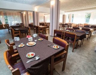 Отель "Золотые пески" (бывш. "Кудры")