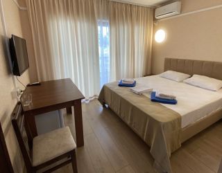 Отель "Золотые пески" (бывш. "Кудры")