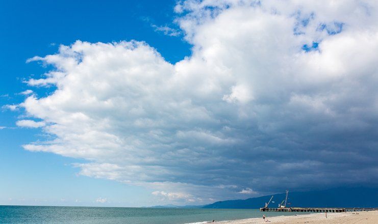 Отель "Золотые пески" (бывш. "Кудры")